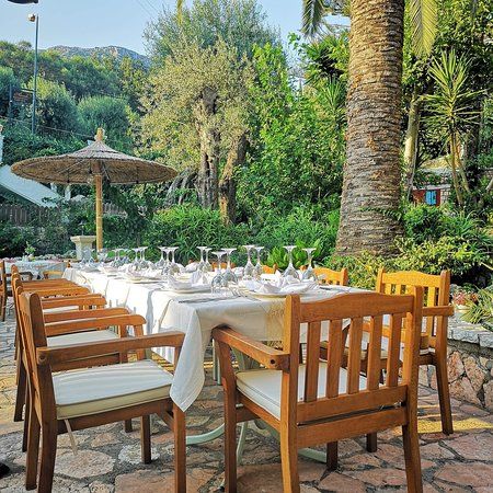 Nereids Restaurant & Bar